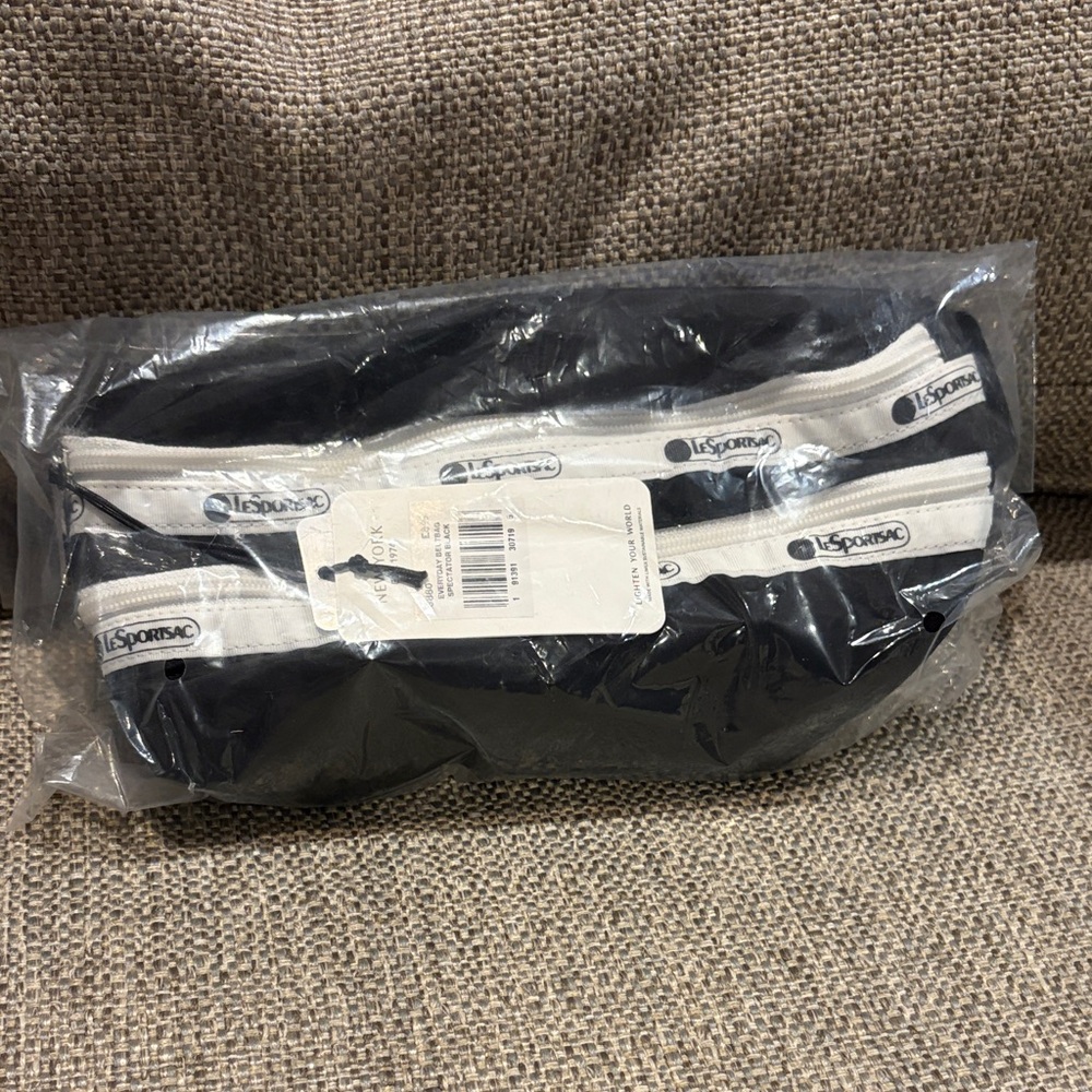 LeSportsac everyday belt bag